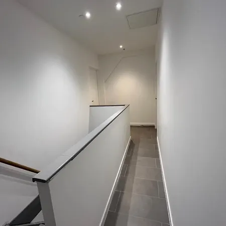 Soh Rent 2 Tv- Wifi Proche Gare 別荘 *